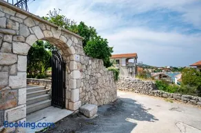 Peaceful Stone House 100m from Sea Private Garden Drvenik Veliki - Image 2