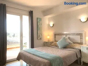Waterside Apartment - Two Bedroom - Image 2