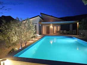 Little Big Villa - Image 1