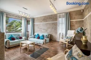 Luxuriöse und geräumige \"Villa María\" mit Terrasse, Pool, Meerblick und WLAN - Image 4