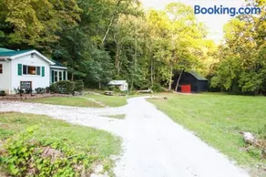 Alice Rocks - Pet Friendly, Firepit, WiFi - Image 3