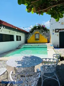 Old Bells Hostel Santa Ana - Image 3