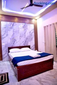 Hi-Way Coastal Comforts - Image 1