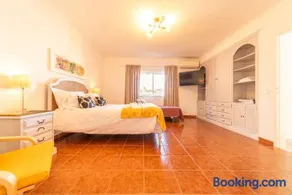 Bella villa con piscina, biliardo, ping pong e calcio balilla - Image 3