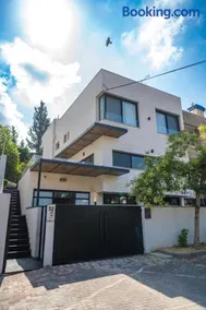 Rokah Luxury Villa at Ramat HaHayal - Image 2