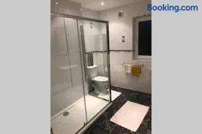 2 bedroom appartment loch lomond - Image 4