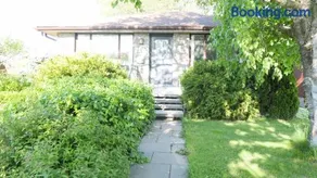 Richview Gardens Suite, 3-bdr - Image 5