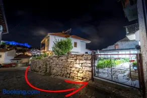 Granny's Old House - Image 4