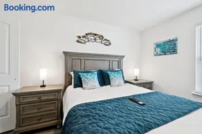 Beautiful and SUPER comfy home! - Image 4