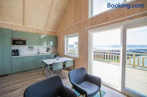 Camp Solbergfjord - Modern sea lodges - Image 1