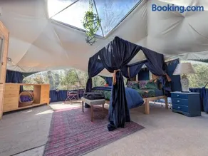 Luxury Glamping in the Stargazer Dome - Beautiful Private Setting close to Narberth - Image 1