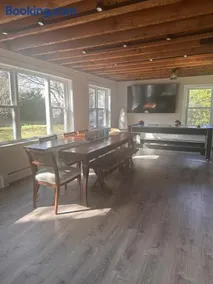 Lee Manor - Image 1