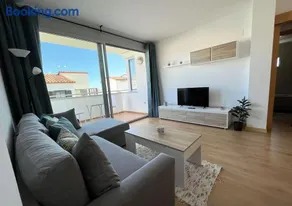 2-bedroom brand new apartment steps from the beach - Image 1