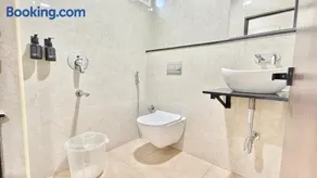 Hotel Chandras - Image 2