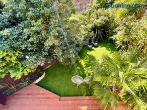 Luxury Oriental Home with Exotic Garden & Free Parking - Image 5