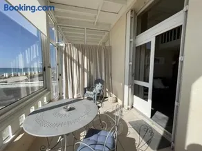 Appartement en duplex à 50m de la plage avec jardin privatif et proche commerces à Jullouville - FR-1-361-48 - Image 3