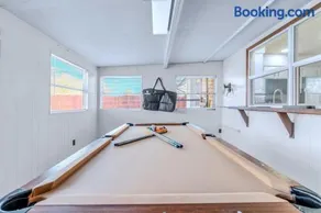 Maison avec barbecue, terrasse et piscine privée - Image 2