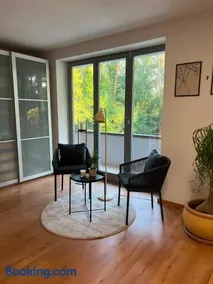 Separate Area mit Schlafzimmer und Badezimmer - Image 2