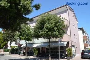 Hotel Tivoli - Image 1