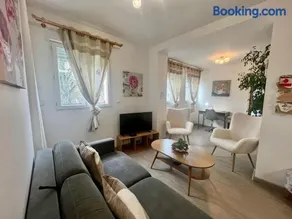 gîte 65 m2 200 m gare t-g-v et fac 400 m centre-ville grand parking 250 places gratuit face au logement - Image 3