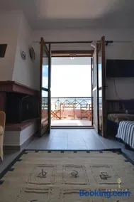 Zennova #42 Pirgadikia Sky & Sea Home - Image 1