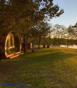 Kedras Glamping - Pod tipo nameliai - Image 1