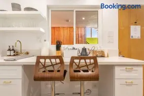 Mid Century 1BR Apt w Patio Near LAX Playa Vista Beach - Image 4