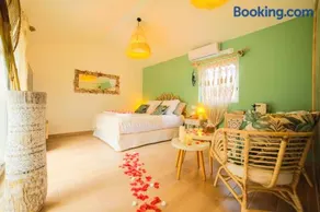Ô Balinais mini villa avec spa et piscine chauffée privative Marseille - Image 2