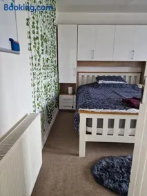 Peacehaven Homestay Deluxe Room - Image 2