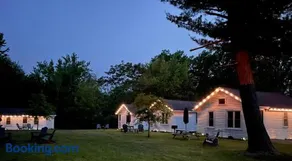 Drop Anchor Cottages and Lake House - Image 2