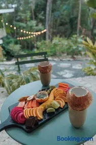 Award Winning Luxury Cabin in the Jungle 2BR - Image 3