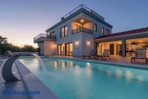 Villa Skyora - Image 1
