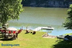 7 Bedroom Lakefront with Private Dock - Image 2