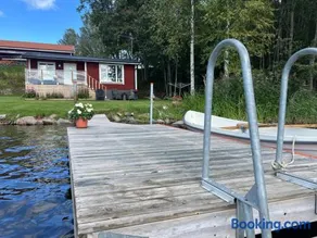 Sommarstuga med sjötomt och brygga - Image 3