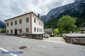 Kronotop Hostel - Image 1