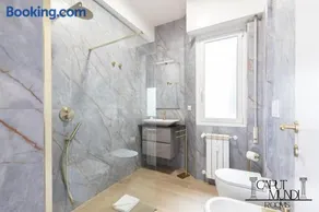 Caput Mundi Rooms - 100mt to Metro A, Terrace, A-C, 15 min to center - Image 3