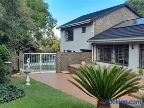 Palm Estate - Image 2