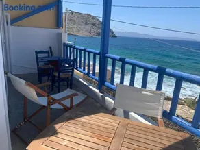 ROMANTIC HOUSE 6 STEPS FROM THE SEA - Image 1