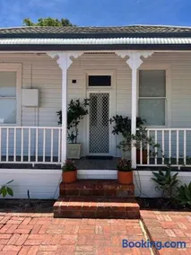 Cosy Home in Heart of Subiaco - Image 1
