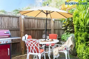 Beryas Cottage - Fireplace - Free Parking & WiFi - Pet Allowed - Image 3