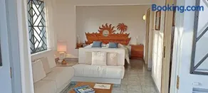 Amuse Bush Villa - Image 1