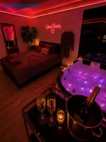 Grey's BDSM Love Room - Private Jacuzzi - Riga - Image 2