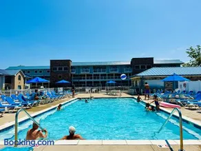 Put-in-Bay Waterfront Condo #206 - Image 4