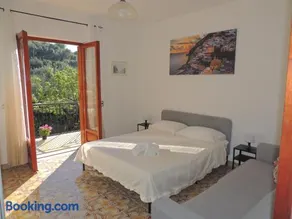 Johanna’s house - Image 2