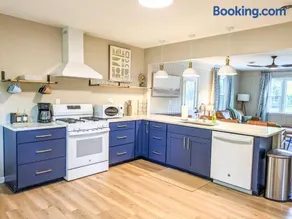 Escape to The Riverfront Hideaway - Image 3