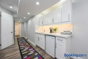 Luxury 4BR Family Home, Sleeps 8 plus Private Fence - Image 2