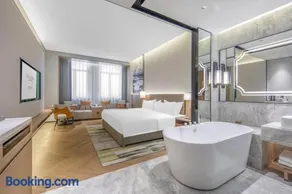 Shanghai KaiCharm Hotel 10 mins drive to NECC - Image 1