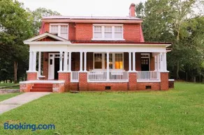 Historic House on the HillDownstairs ONLY - Image 5