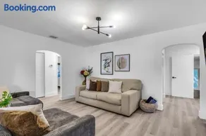 Luxury Miami Home Next to Wynwood & Design District - Image 2
