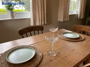 Garden cottage near River Exe - Image 3